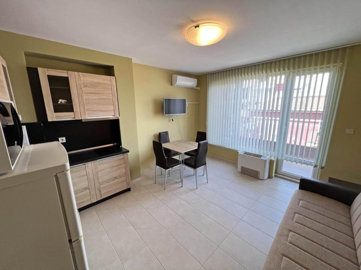 Valemar Apartments Pomorie Extérieur photo