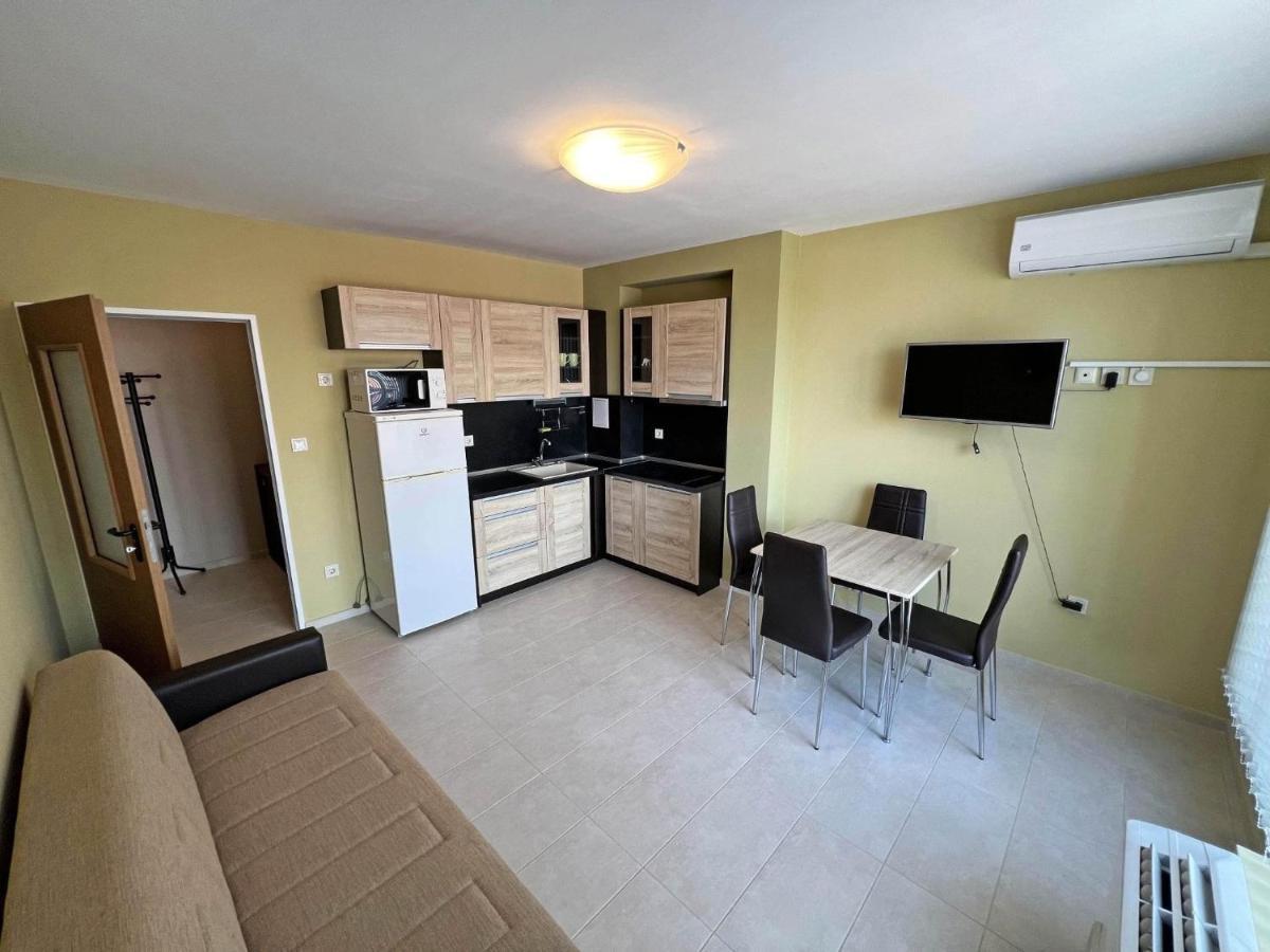 Valemar Apartments Pomorie Extérieur photo