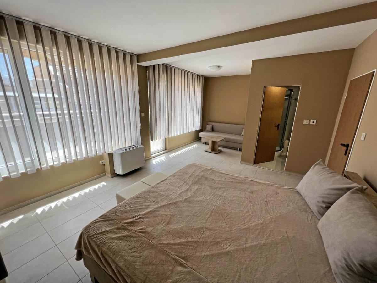 Valemar Apartments Pomorie Extérieur photo