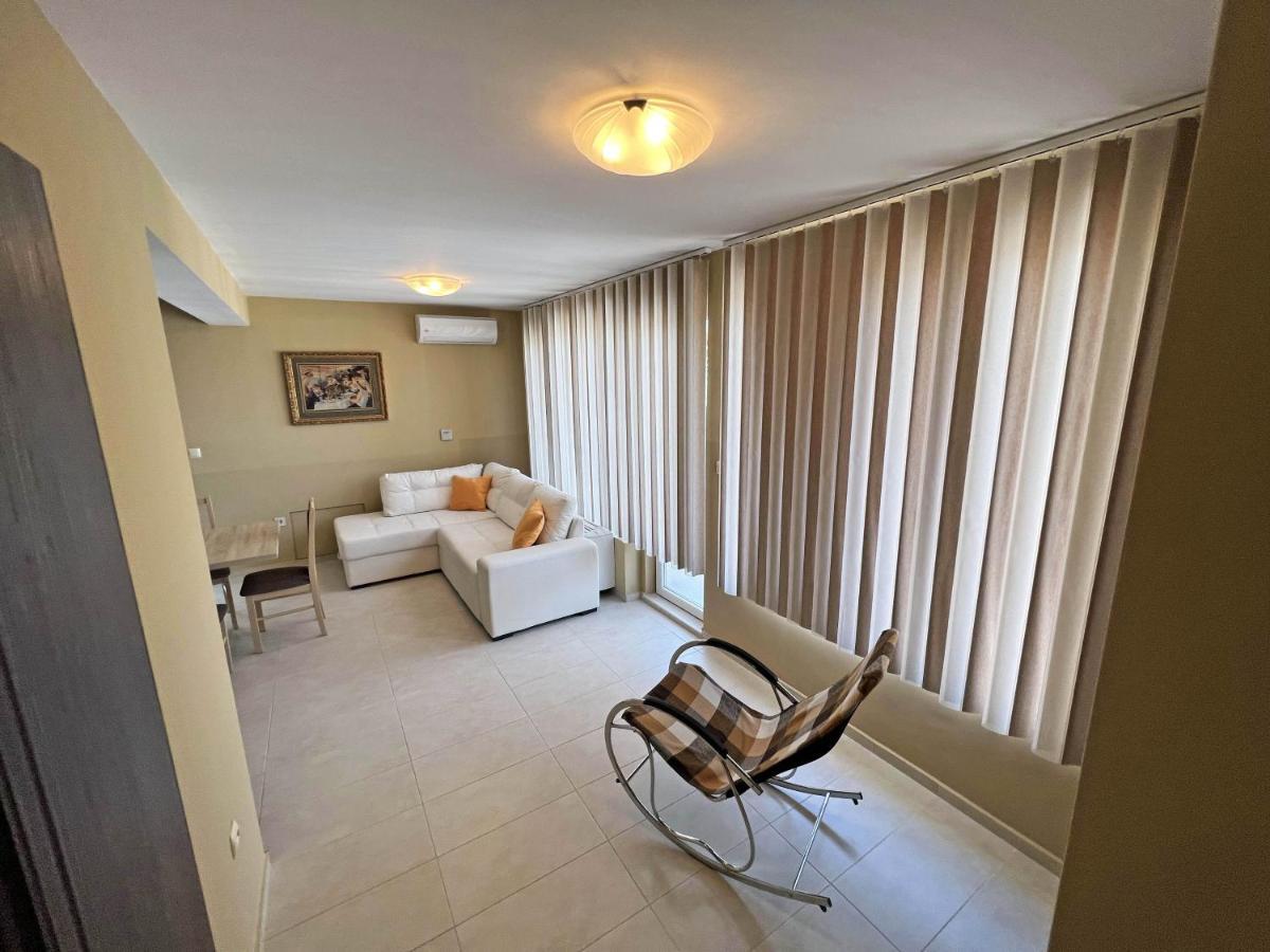 Valemar Apartments Pomorie Extérieur photo