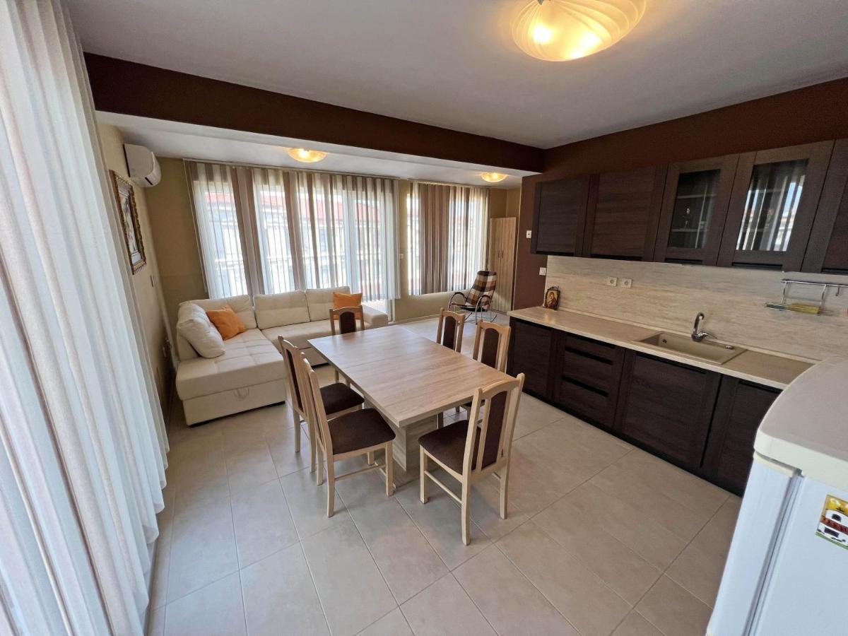 Valemar Apartments Pomorie Extérieur photo